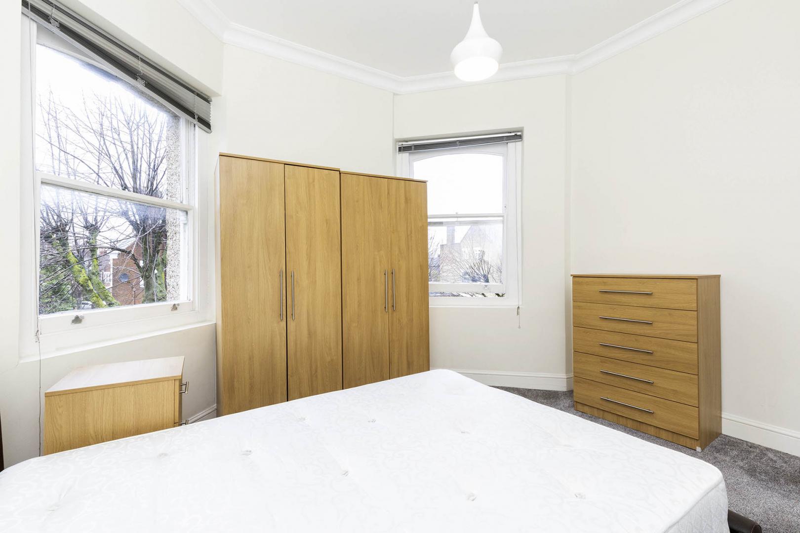			1 Bedroom, 1 bath, 1 reception Flat			 Grosvenor Gardens, Willesden Green